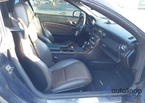 2015 Mercedes-Benz Slk 250 z USA, uszkodzony, nr VIN WDDPK4HA2FF108287